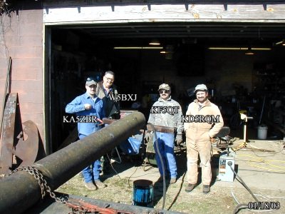 Group inspects JD's fine welding job! Click for high resolution version!